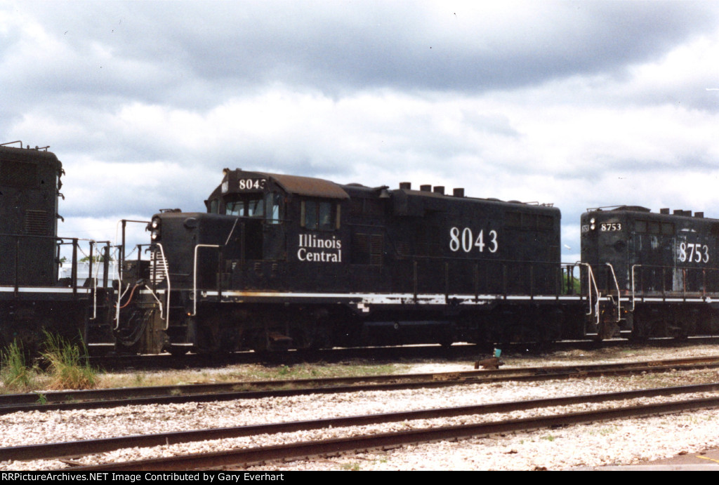 IC GP10 #8043 - Illilnois Central